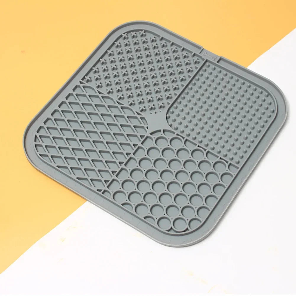 Pet Supplies Silicone Pet Licking Mat Cat Anti-choking with Slow Food Bowl Puppy Bath Distracted Licking Plate Cutlery Dog Bowl